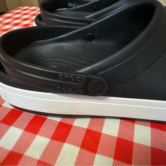 Crocs clogs Men’s black sandals size 13 - Picture 8 of 10